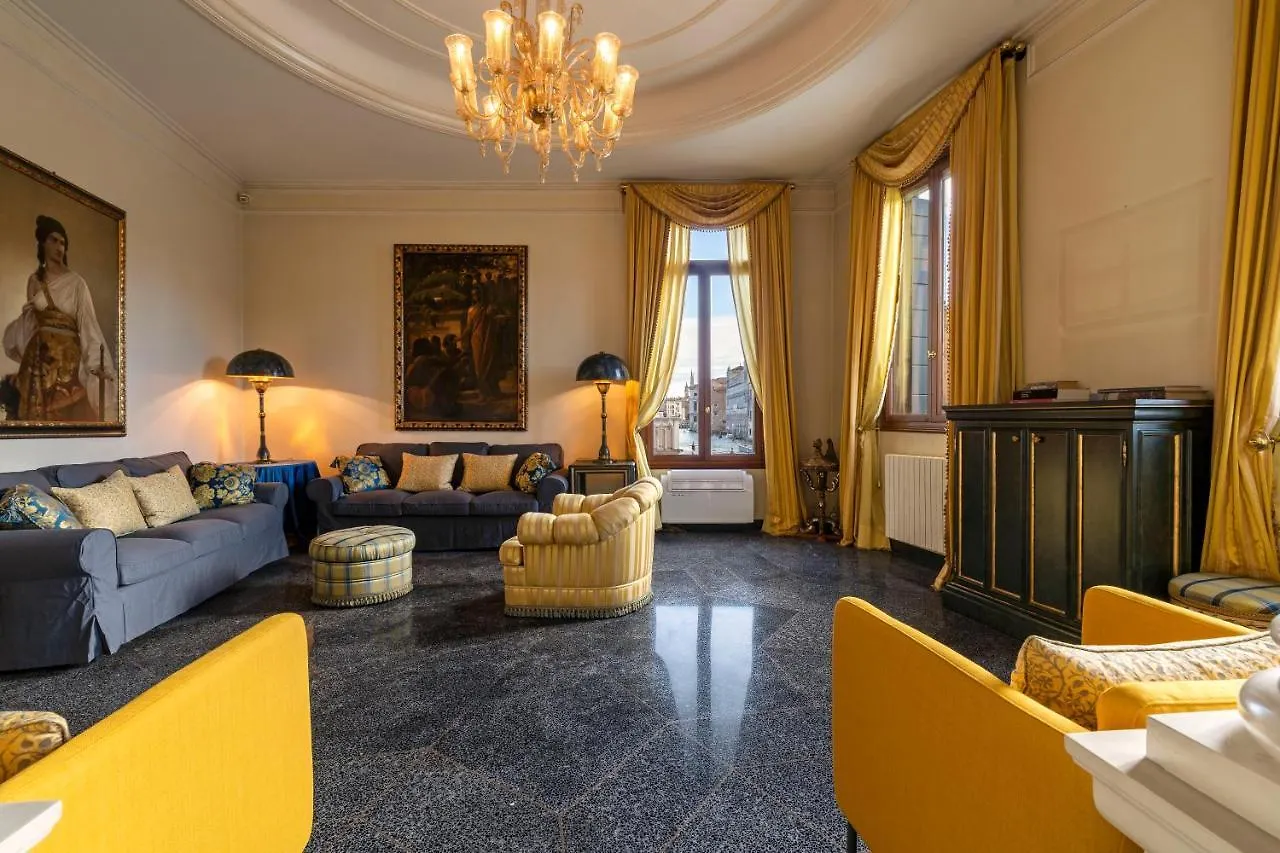 Ca' De Le Colonne - Luxury Grand Canal View ヴェネツィア 0*,  イタリア