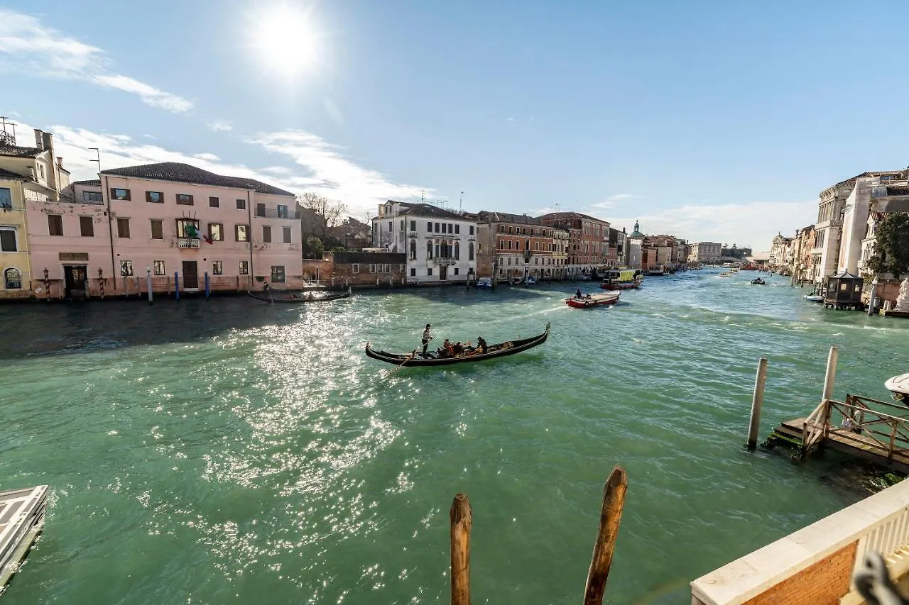 Ca' De Le Colonne - Luxury Grand Canal View Venice 0*,
