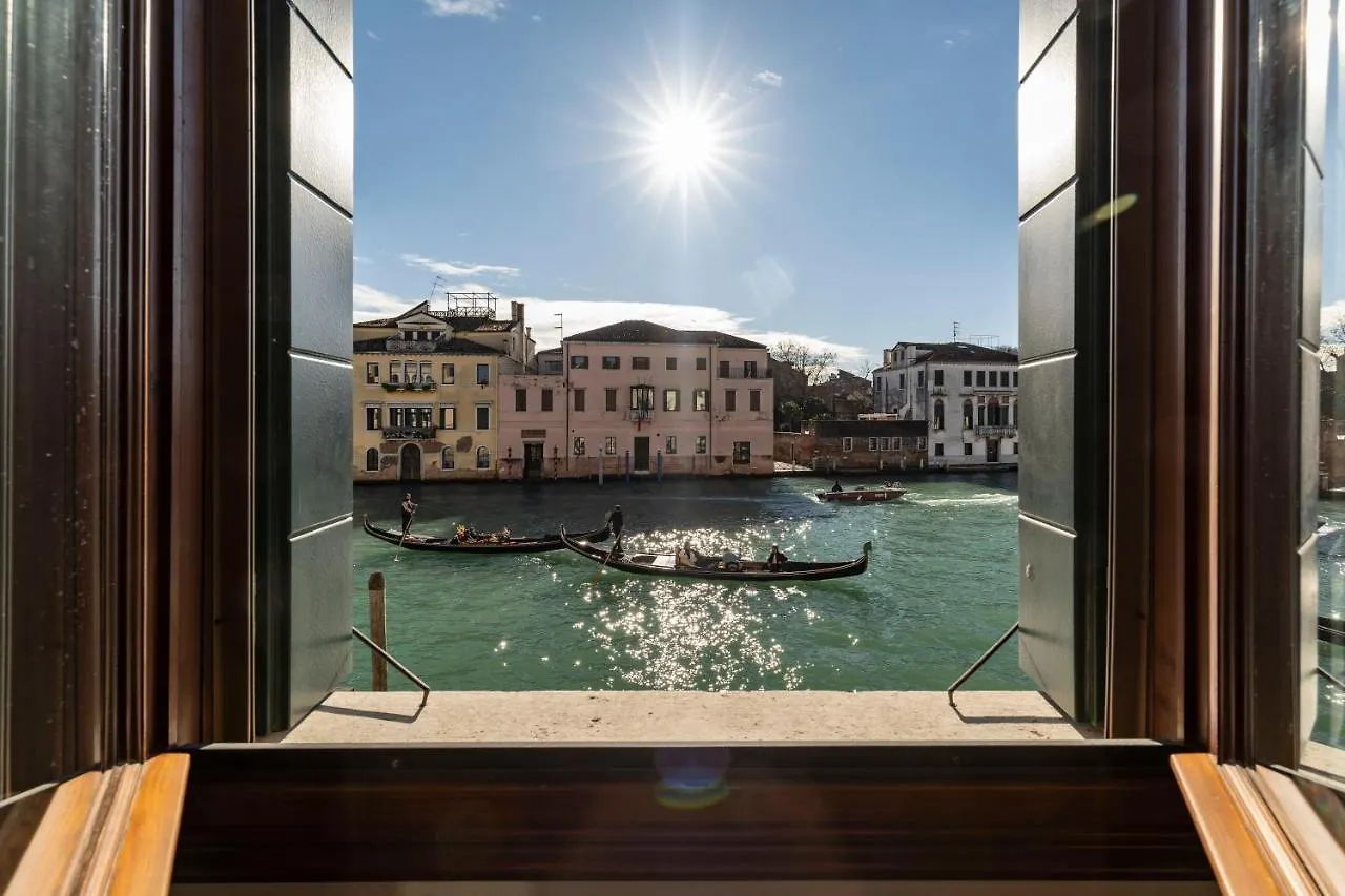 Apartment Ca' De Le Colonne - Luxury Grand Canal View Venice