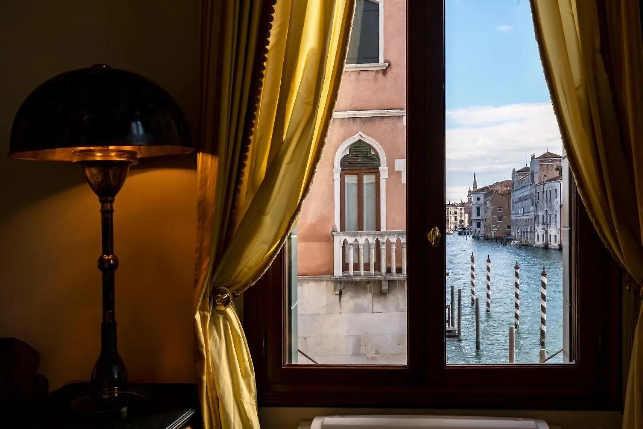 Ca' De Le Colonne - Luxury Grand Canal View Venice Italy