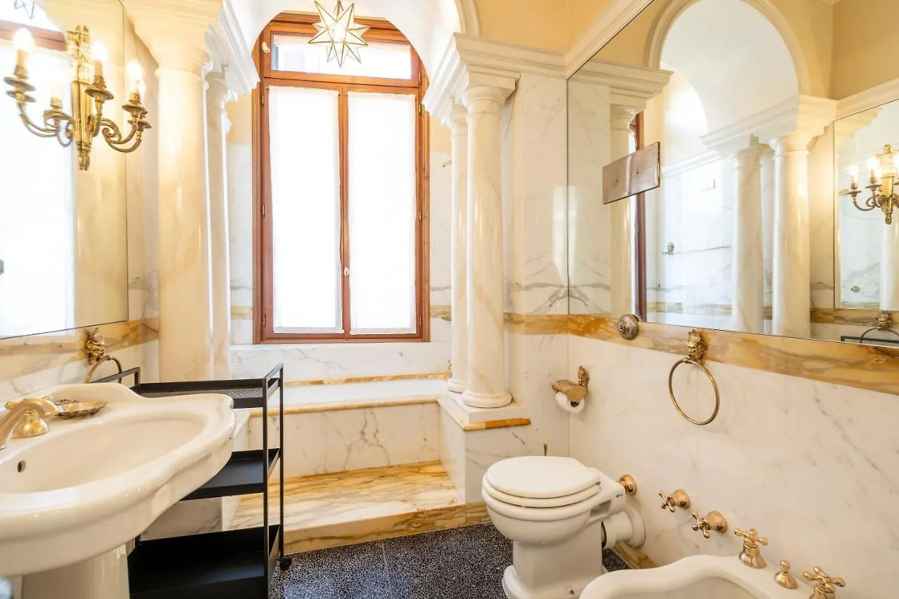 Apartment Ca' De Le Colonne - Luxury Grand Canal View Venice