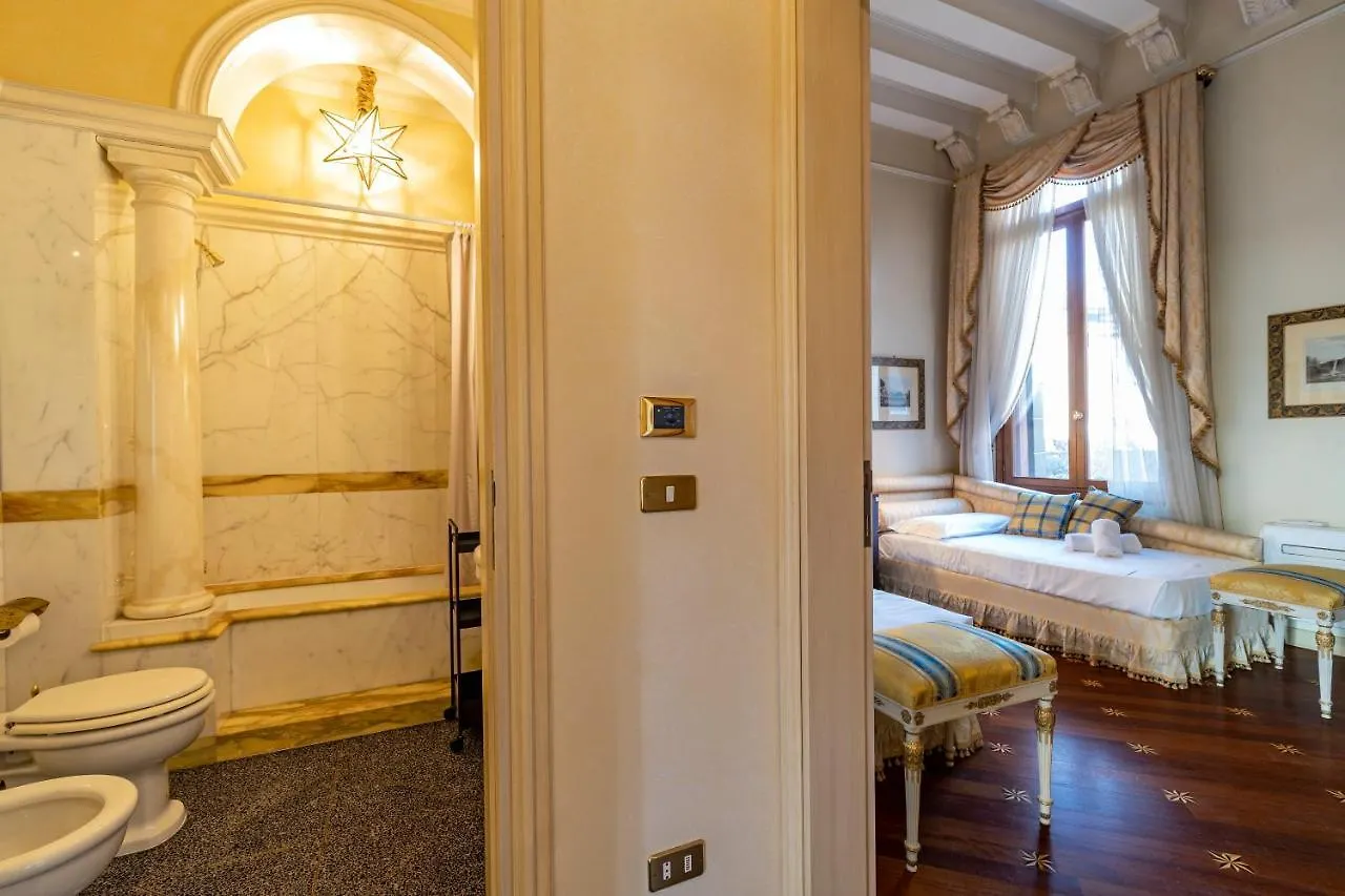 Ca' De Le Colonne - Luxury Grand Canal View Venice Italy