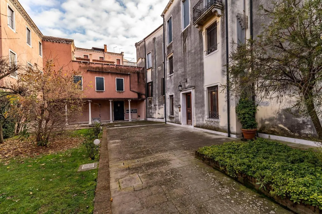 Ca' De Le Colonne - Luxury Grand Canal View Venice 0*,  Italy
